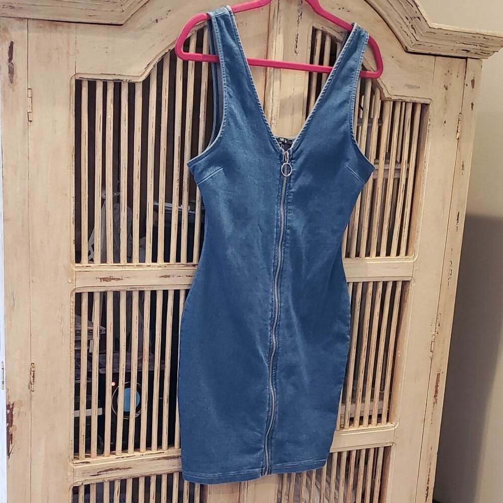 Iris Denim Stretch Dress with Zipper Front  Size Medium